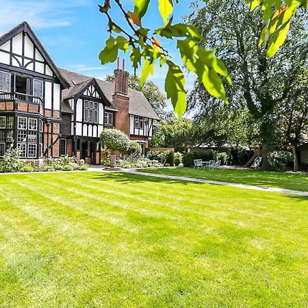 Tudor Grange Борнмут Екстер'єр фото